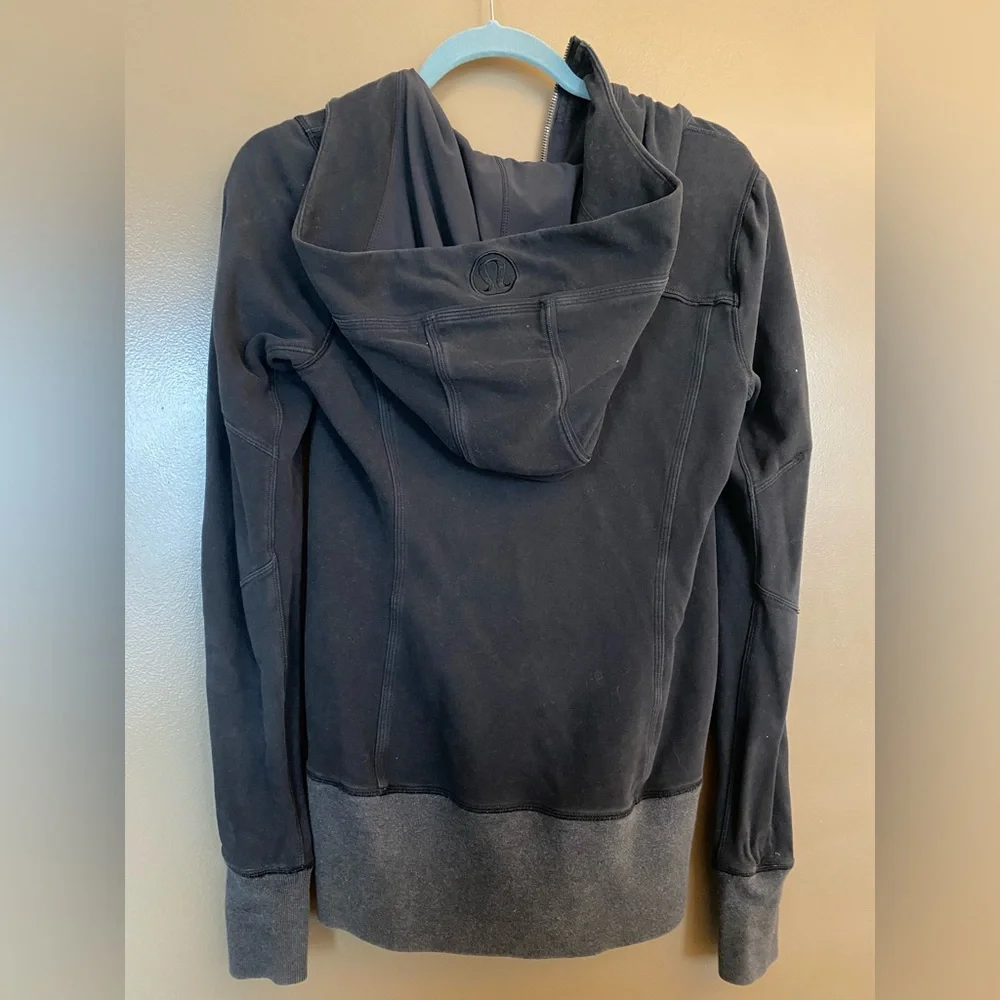 Lululemon Define Jacket - Picture 2 of 3